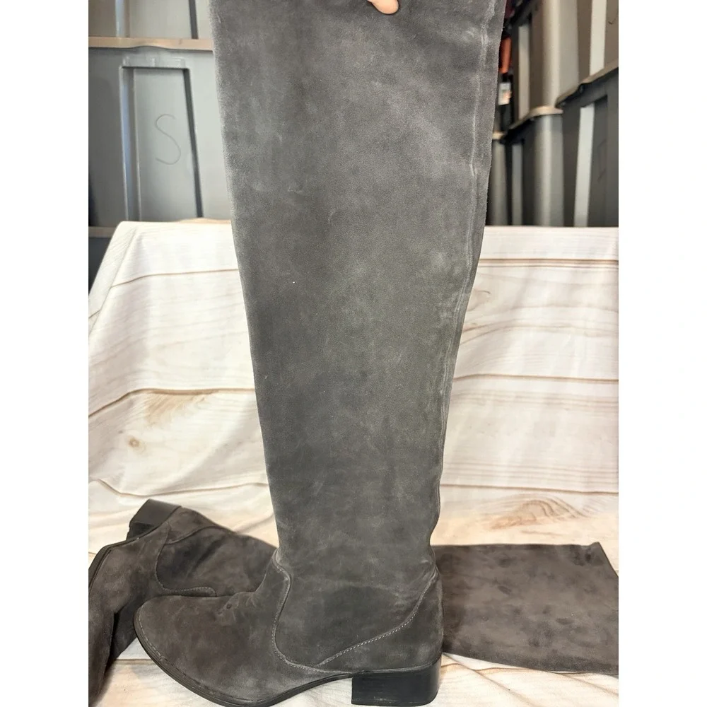Born Crown Gray Suede Knee High Boots Women Size 10 Low Heel Pull‎ On